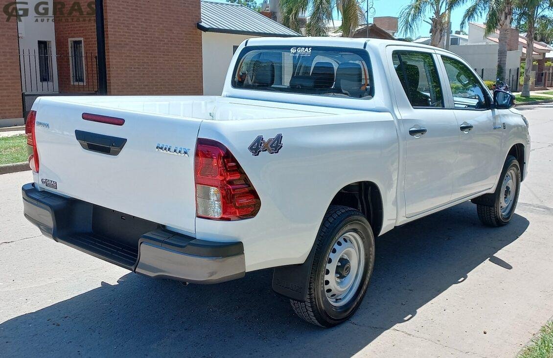 TOYOTA HILUX 2 4 TDi DX DC 4X4 6MT L 22 0KM Autos Usados Santa Fe