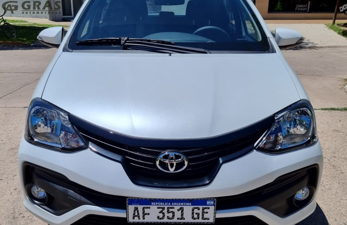 TOYOTA ETIOS XLS PACK 1 5 6M T 2022 0KM Autos Usados Santa Fe Gras