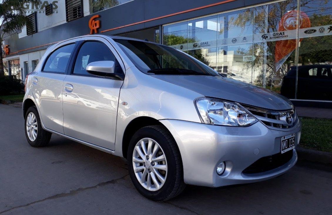 Toyota Etios Xls P Mod Solo Km Autos Usados Santa Fe