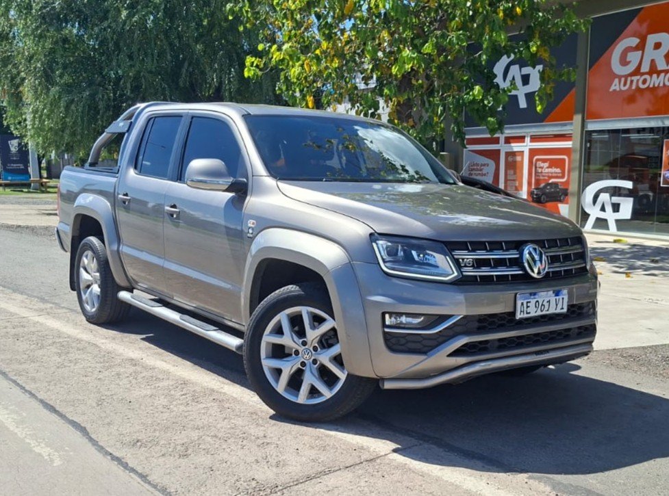 VOLKSWAGEN AMAROK 3.0 TDi V6 258cv HIGHLINE DC 4x4 AUT. L/20
