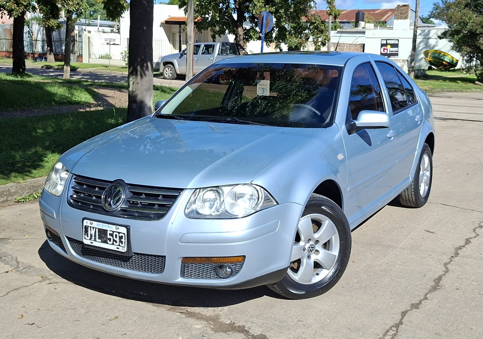 VOLKSWAGEN BORA 2.0 TRENDLINE