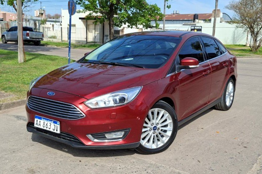 FORD FOCUS 2.0 TITANIUM POWERSHIFT 4p. L/16