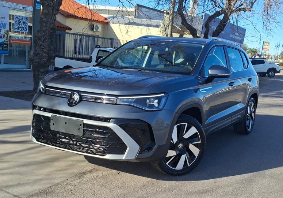VOLKSWAGEN TAOS HIGHLINE 1.4T 250 TSI AT8 OKM