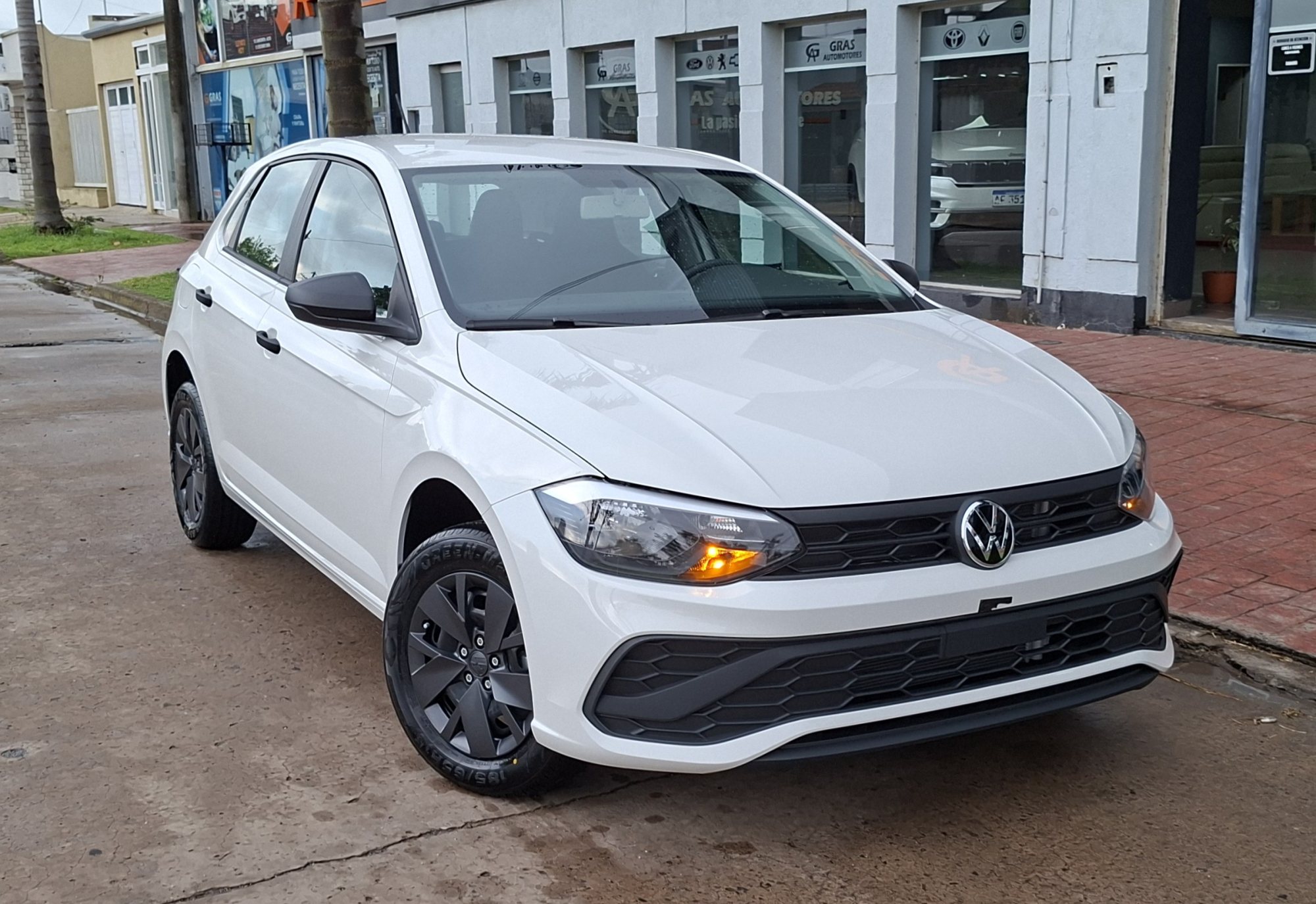 VOLKSWAGEN POLO TRACK M/T OKM