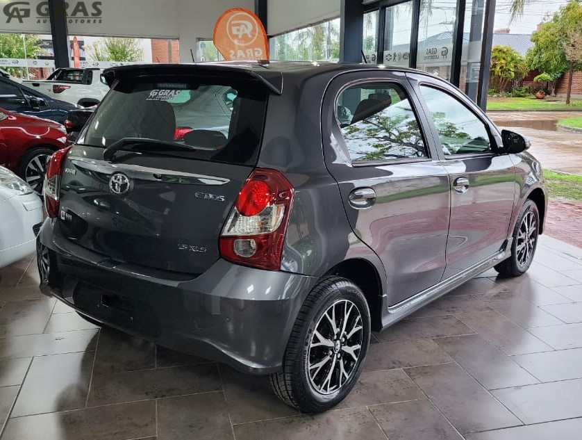 TOYOTA ETIOS XLS PACK 1.5 AT 0KM - Autos Usados Santa Fe - Gras Automotores