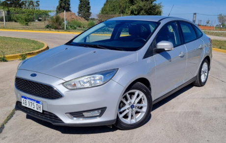 FORD FOCUS 2.0 4P SE M/T 2017