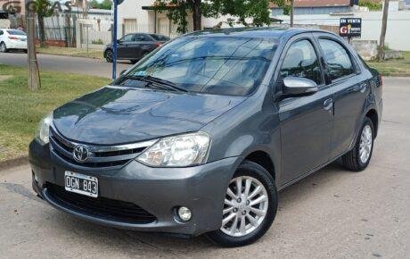 TOYOTA ETIOS 1.5 16v XLS 5MT 4P 2014