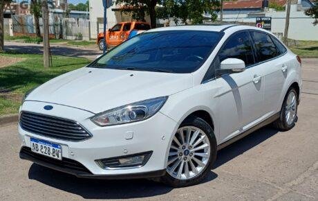 FORD FOCUS 2.0 TITANIUM POWERSHIFT 4P 2017