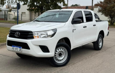 TOYOTA HILUX 2.4 DX DC 4×2 6MT L/22 2024