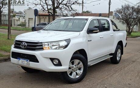 TOYOTA HILUX 2.4 TDi SR DC 4×2 6MT L/16 2018
