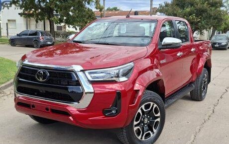TOYOTA HILUX SRX AT 4X4 0KM