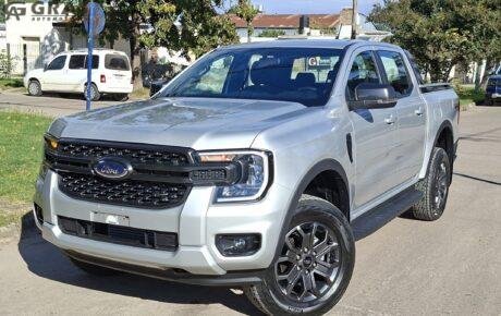 FORD RANGER BLACK 2.0L TURBO 4X4 6MT OKM