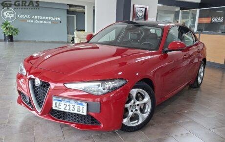 ALFA ROMEO GIULIA 2.0T DISTINCTIVE RWD AT8 2020